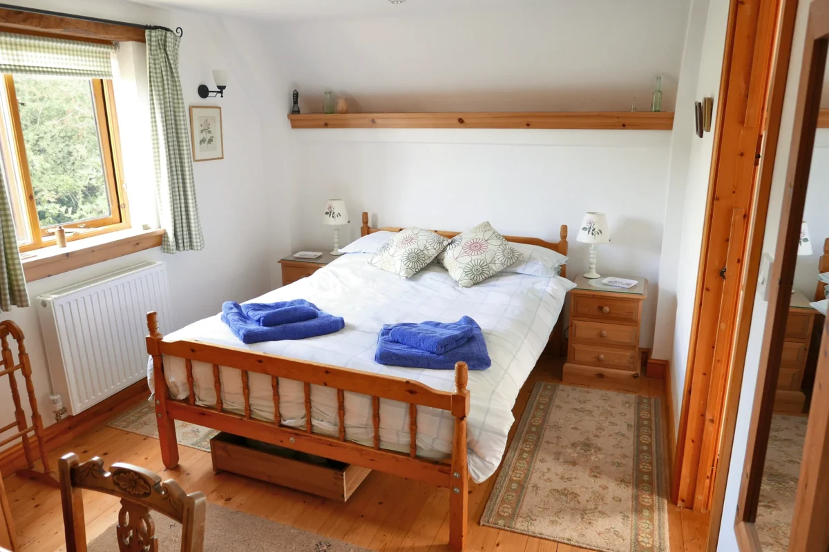 Rhydd Barn - first floor double bedroom