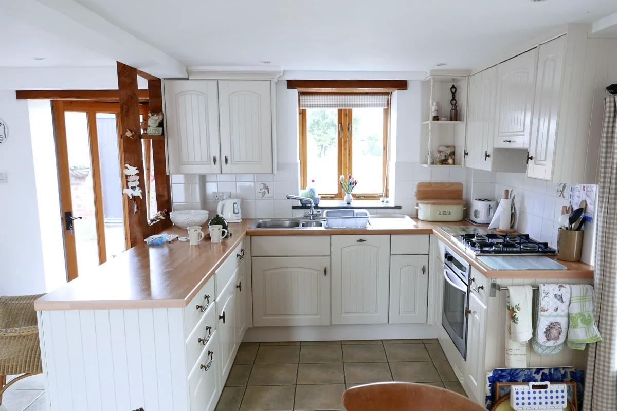 Rhydd Barn - ground floor kitchen area