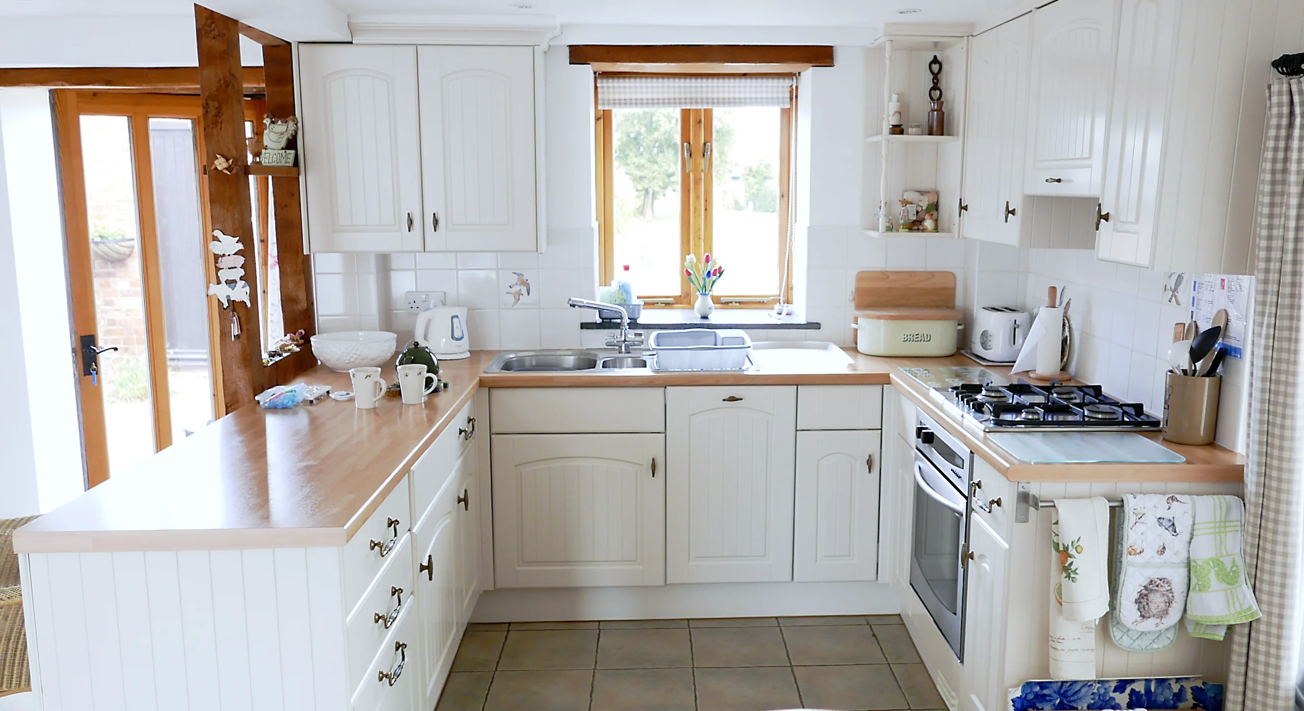Rhydd Barn kitchen area